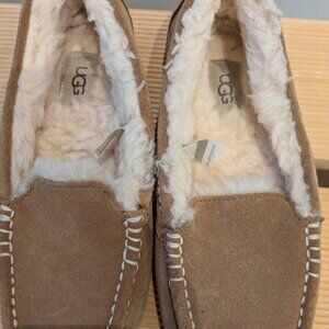 UGG Ansley Slipper in Chestnut Brown Size 7